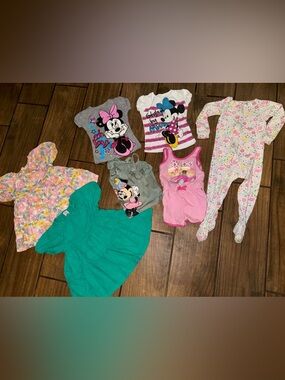 Adorable baby girls toddler clothing bundle 2T